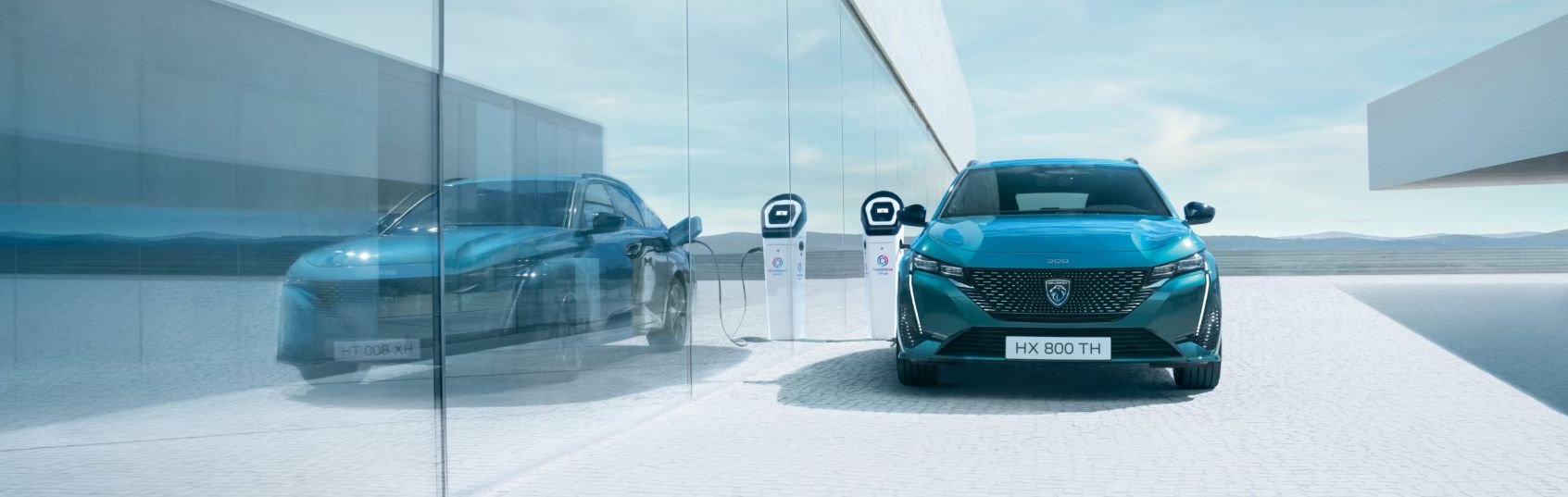308 SW Hybrid being charged