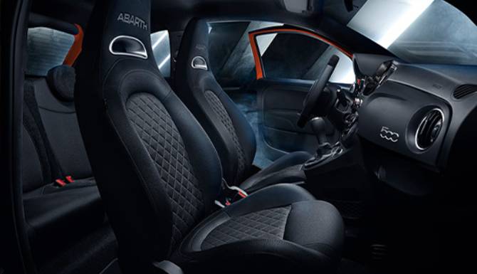 ABARTH 595 FRONT SEATS AND INTERIOR