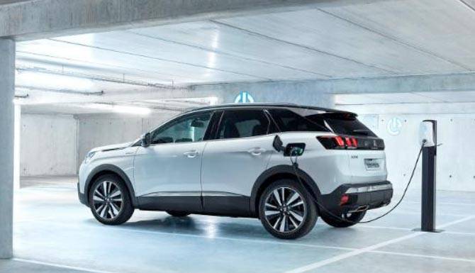 Peugeot 3008 on sale hybrid charging