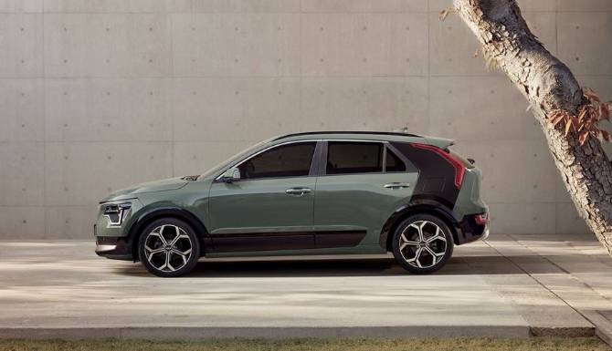 All-New Kia Niro Side Exterior