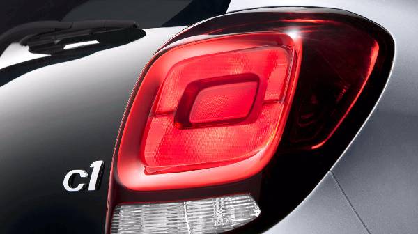 c1 rear light cluster