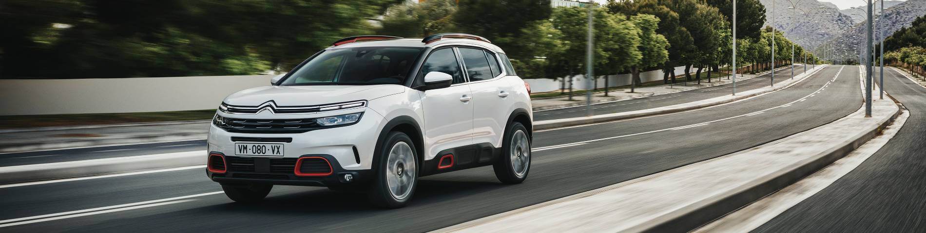 Citroen C5 Aircross road