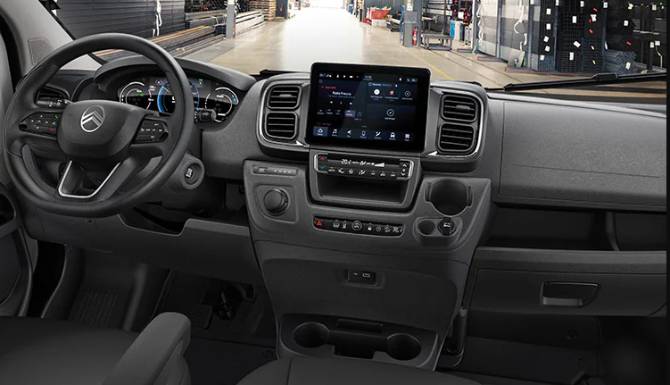 Citroen E-Relay interior