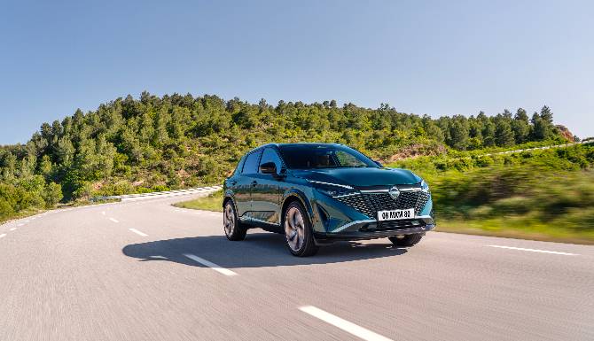 Why Nissan Qashqai is the complete family car! The Sun and Auto Express deliver their VERY favourable verdicts
