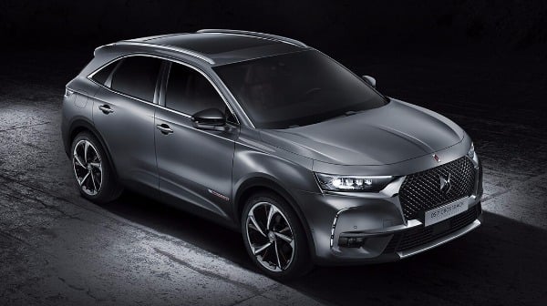 DS7 Crossback side view
