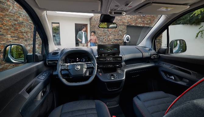 e berlingo inside car