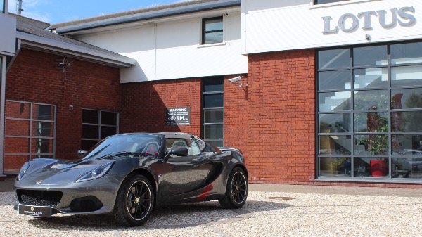 https://www.howardsgroup.co.uk/assets/media/elisesprint220_1.jpg