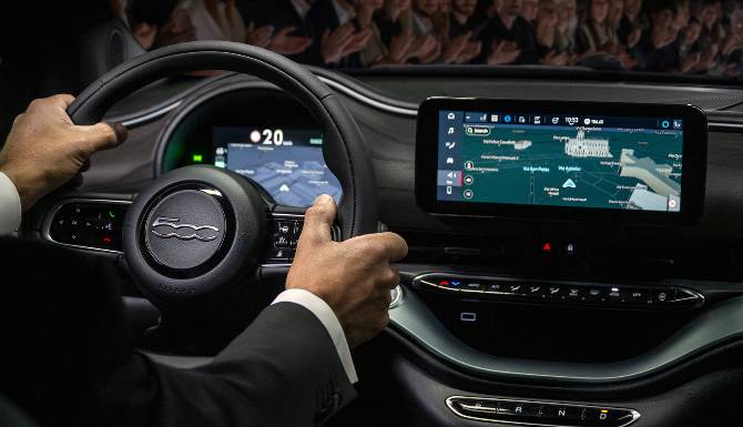 fiat 500 e armani edition interior