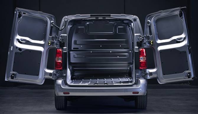 fiat scudo van with doors open