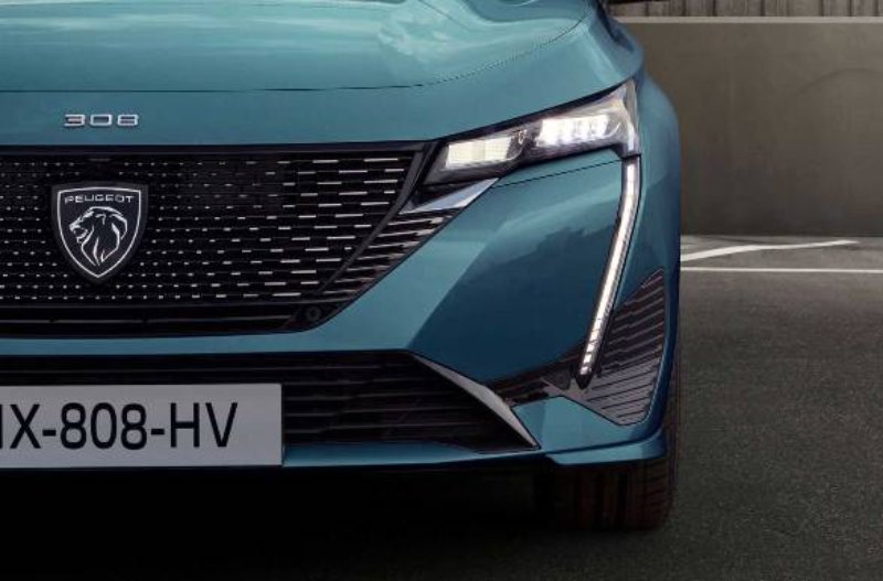 Front shot of 308 SW Hybrid in Blue