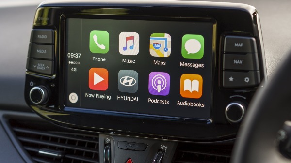 i30 app display