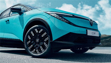 All-New LEAF hits the road – boasting 386-mile range, top-level technology and sleek, aerodynamic design