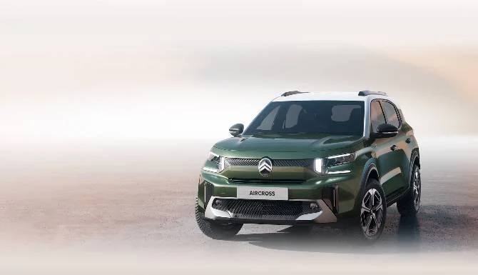 citroen c3 aircross in green from front