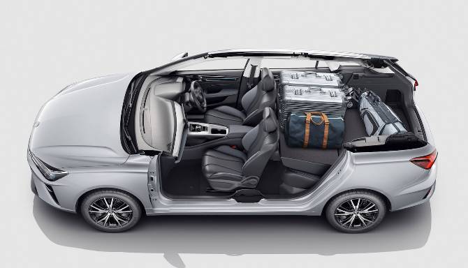 Interior of the MG5 EV Long Range