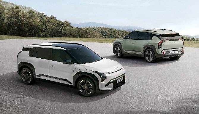 Kia ev3 white and green car