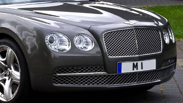 M 1 Registration Plate