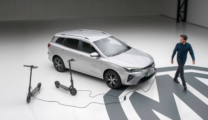 MG5 EV Long Range Exterior