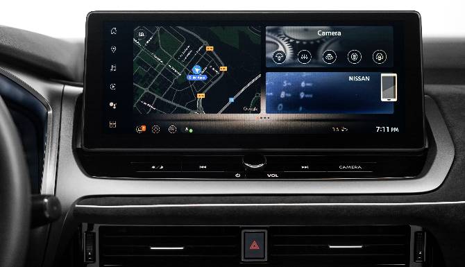 Car dashboard screen displaying navigation and camera interface.