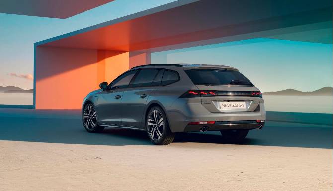 PEUGEOT 508 SW FROM THE REAR