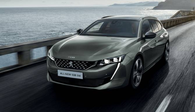 Peugeot 508 SW On The Road