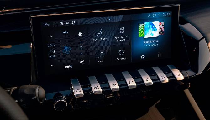 Peugeot 508 SW touchscreen