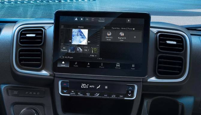 Peugeot E-Boxer INTERIOR