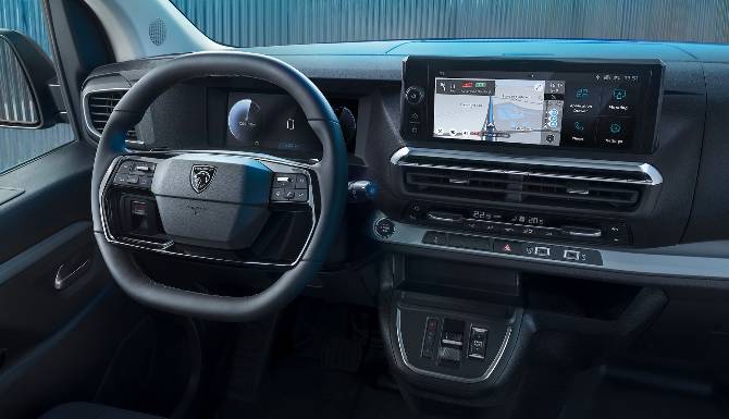 Peugeot E-Expert interior