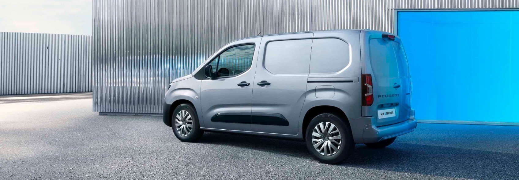 Rear side of the new Peugeot partner