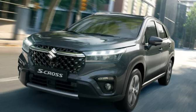 Suzuki S Cross Driving