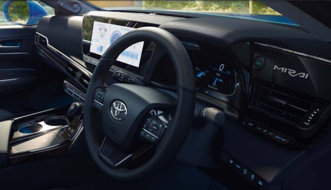 Toyota Marai interior