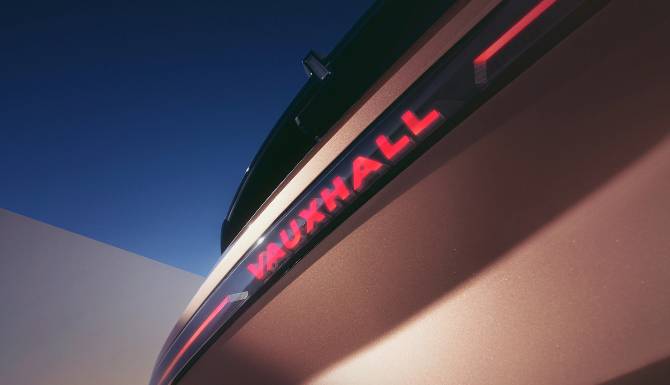 vauxhall grandland lettering