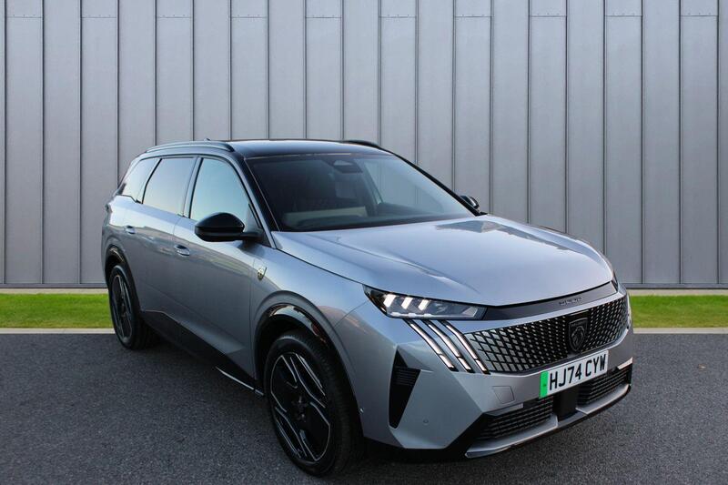 PEUGEOT E-5008
