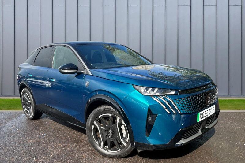 PEUGEOT E-3008