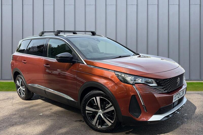 PEUGEOT 5008