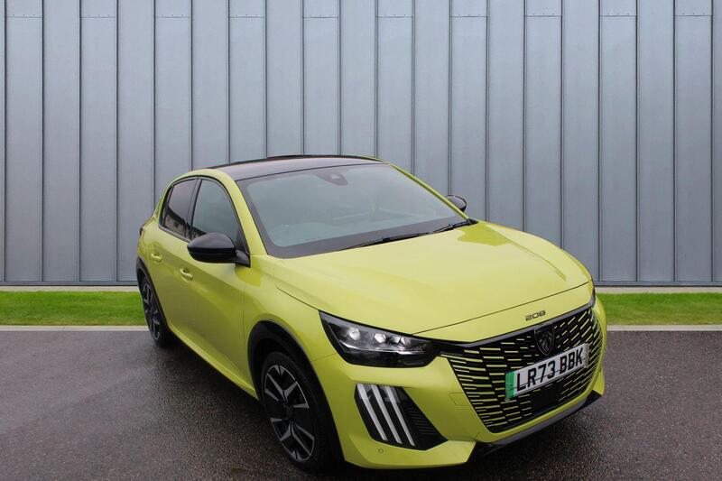 PEUGEOT E-208
