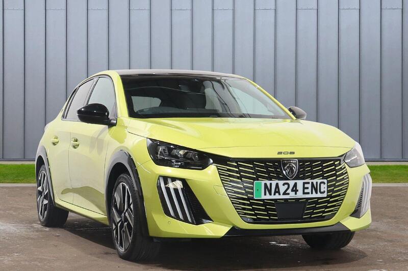PEUGEOT E-208